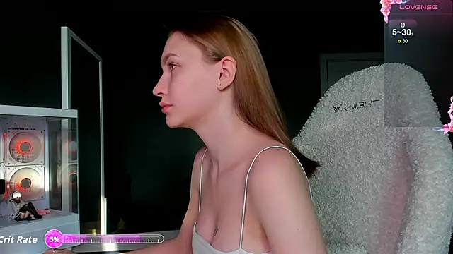 Snapshot of Ammi_bliss chatting on 10/20/25, 03:41 Ammi bliss online show from 10/20/25, 03:41