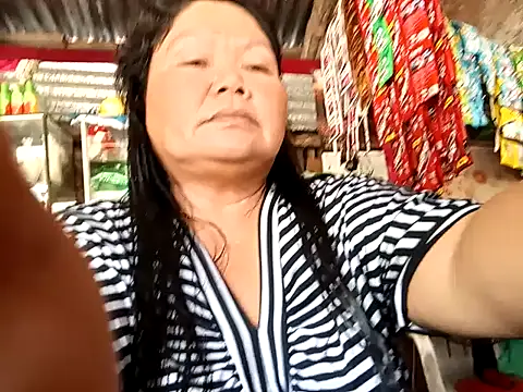 Snapshot of Mari_fvcks chatting on 10/01/25, 05:34 Mari fvcks online show from 10/01/25, 05:34