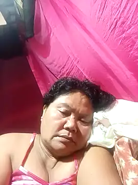 Snapshot of Mari_fvcks chatting on 10/25/25, 02:17 Mari fvcks online show from 10/25/25, 02:17