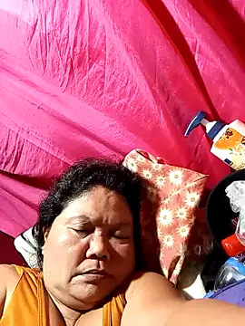 Snapshot of Mari_fvcks chatting on 10/23/25, 05:28 Mari fvcks online show from 10/23/25, 05:28