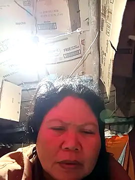 Snapshot of Mari_fvcks chatting on 10/28/25, 12:55 Mari fvcks online show from 10/28/25, 12:55