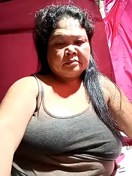 Snapshot of Mari_fvcks chatting on 11/27/25, 06:30 Mari fvcks online show from 11/27/25, 06:30