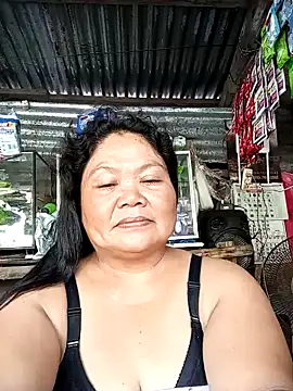 Snapshot of Mari_fvcks chatting on 11/25/25, 06:36 Mari fvcks online show from 11/25/25, 06:36