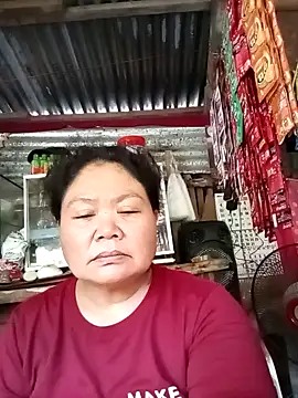 Snapshot of Mari_fvcks chatting on 10/26/25, 10:21 Mari fvcks online show from 10/26/25, 10:21