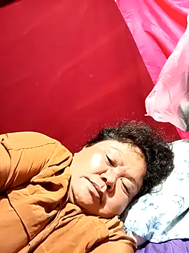 Snapshot of Mari_fvcks chatting on 12/04/25, 06:29 Mari fvcks online show from 12/04/25, 06:29