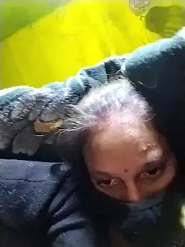 Snapshot of Punam_ji chatting on 01/13/26, 12:31 Punam ji online show from 01/13/26, 12:31