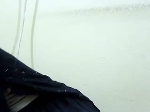 smallcuute online show from 12/03/25, 08:19