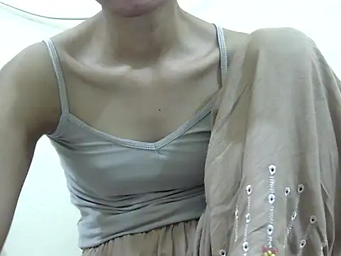 smallcuute online show from 12/14/25, 08:09