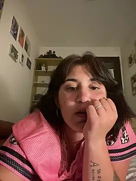Snapshot of chiaretta19_hot chatting on 06/21/26, 09:53 chiaretta19 hot online show from 06/21/26, 09:53
