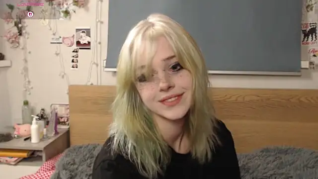 triplebakaaa online show from 11/17/25, 10:47