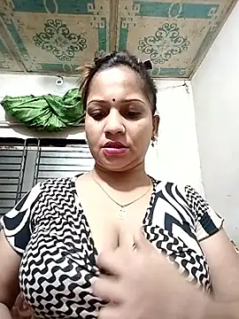 Snapshot of Payel_50 chatting on 06/16/26, 04:40 Payel 50 online show from 06/16/26, 04:40
