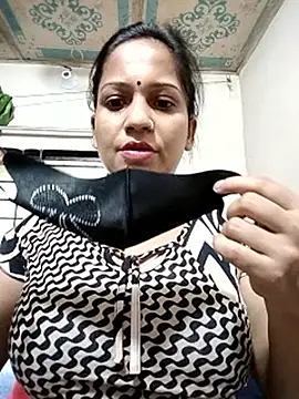 Payel 50 online show from 05/16/26, 07:07