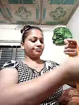 Snapshot of Payel_50 chatting on 07/18/26, 05:43 Payel 50 online show from 07/18/26, 05:43