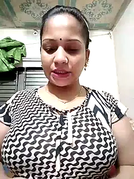 Snapshot of Payel_50 chatting on 06/19/26, 06:03 Payel 50 online show from 06/19/26, 06:03