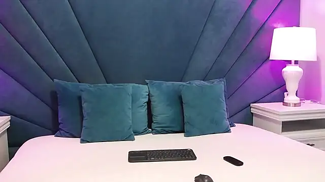 Deezylicious online show from 05/21/26, 04:32