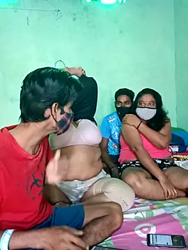 LoveOnStream online show from 11/04/25, 03:54