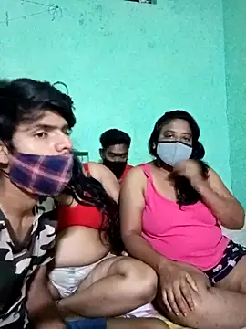 LoveOnStream online show from 11/01/25, 02:00