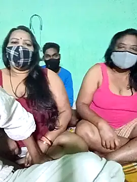 LoveOnStream online show from 11/08/25, 11:58