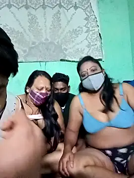 LoveOnStream online show from 11/30/25, 12:28