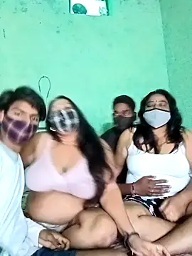 LoveOnStream online show from 10/28/25, 02:12