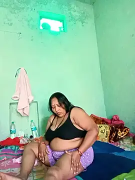 LoveOnStream online show from 11/06/25, 06:28