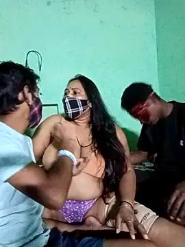 LoveOnStream online show from 10/26/25, 01:44