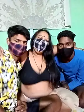 LoveOnStream online show from 11/26/25, 07:19