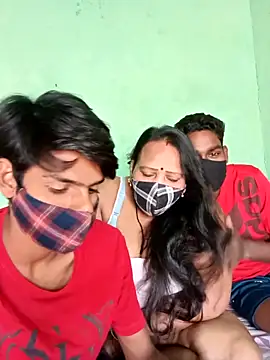 LoveOnStream online show from 10/18/25, 07:21