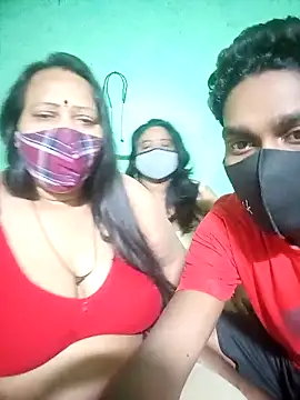 LoveOnStream online show from 11/07/25, 06:45