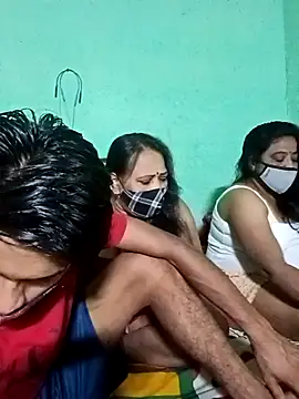 LoveOnStream online show from 11/02/25, 03:17