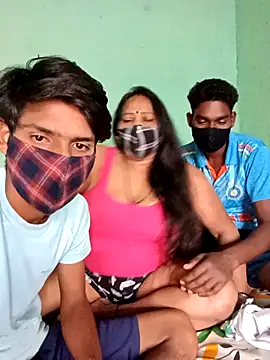 LoveOnStream online show from 10/19/25, 11:13