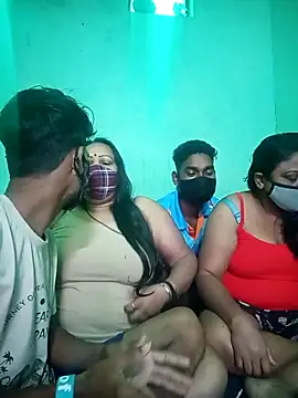 LoveOnStream online show from 11/19/25, 02:11