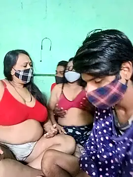 LoveOnStream online show from 11/01/25, 01:56