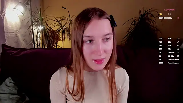 NanaMertins online show from 10/31/25, 01:02