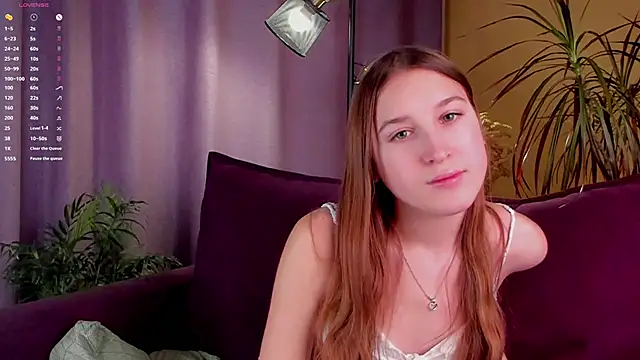 NanaMertins online show from 10/18/25, 01:07