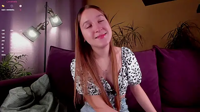 NanaMertins online show from 10/28/25, 01:06