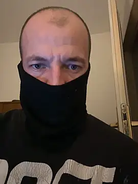 Snapshot of parka999 chatting on 10/14/25, 05:24 parka999 online show from 10/14/25, 05:24