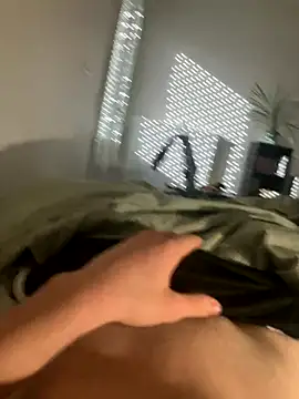 Snapshot of Loulou_2007 chatting on 09/27/25, 07:58 Loulou 2007 online show from 09/27/25, 07:58