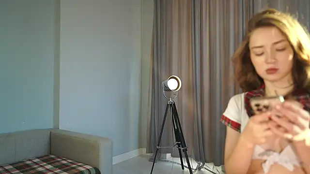 DeeannaBoera online show from 11/04/25, 04:16