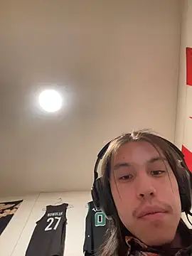 heytherepeoples717 online show from 03/15/26, 06:42