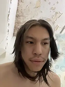 heytherepeoples717 online show from 12/02/25, 12:51