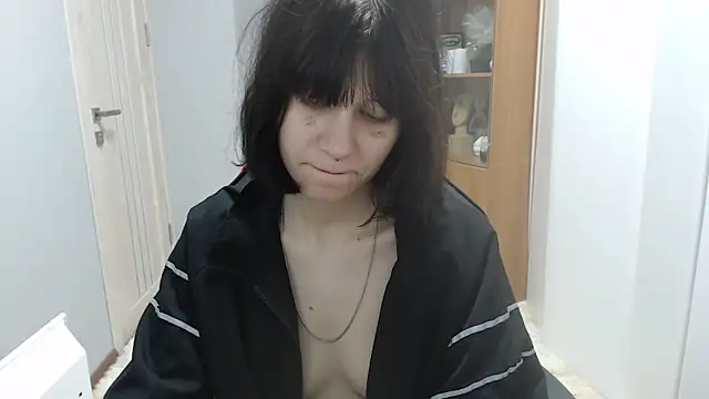 TinaQuiin online show from 10/25/25, 08:24