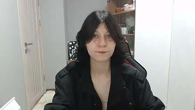 TinaQuiin online show from 10/06/25, 08:04