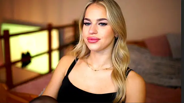 Emilyvanroessel online show from 05/02/26, 08:08