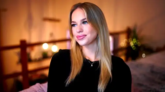 Snapshot of Emilyvanroessel chatting on 10/31/25, 06:04 Emilyvanroessel online show from 10/31/25, 06:04