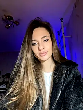 Snapshot of _shadylady_ chatting on 10/03/25, 04:30 shadylady online show from 10/03/25, 04:30