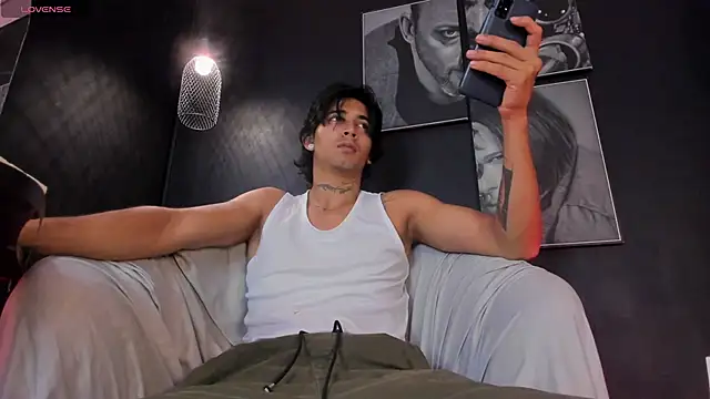 jett savage online show from 11/24/25, 02:28