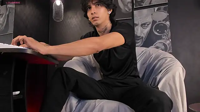 jett savage online show from 12/03/25, 02:16