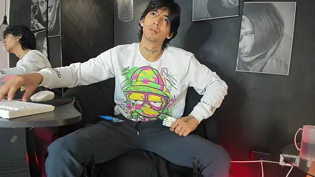 jett savage online show from 11/26/25, 01:55