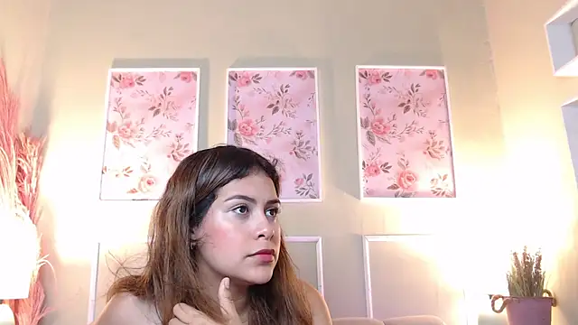 Snapshot of CurlyDani chatting on 02/21/26, 02:02 CurlyDani online show from 02/21/26, 02:02